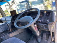 三菱ふそうスーパーグレートアルミウイング大型（10t）[写真30]