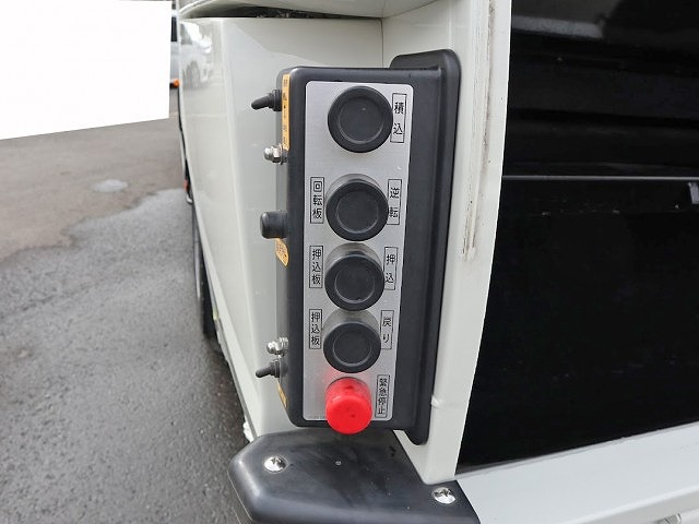 日野デュトロパッカー車（塵芥車）小型（2t・3t）[写真11]