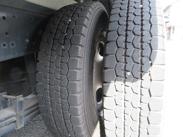 日野デュトロクレーン3段小型（2t・3t）[写真12]