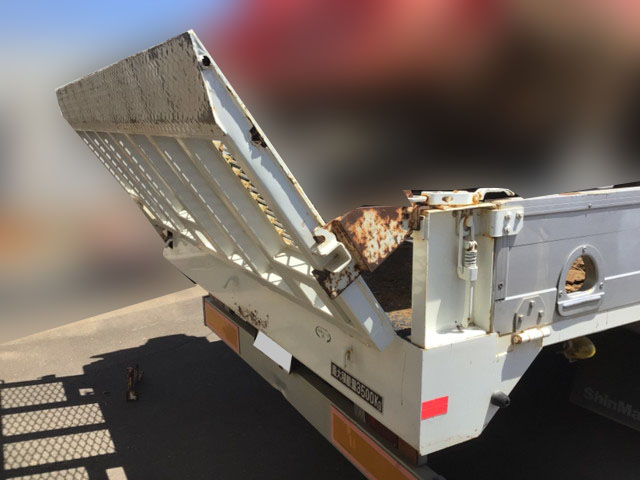 日野デュトロセーフティローダー小型（2t・3t）[写真04]