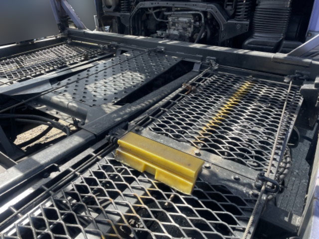 三菱ふそうファイターキャリアカー増トン（6t・8t）[写真07]