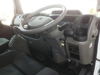 日産アトラス平ボディ小型（2t・3t）[写真29]