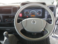 日産アトラス平ボディ小型（2t・3t）[写真33]