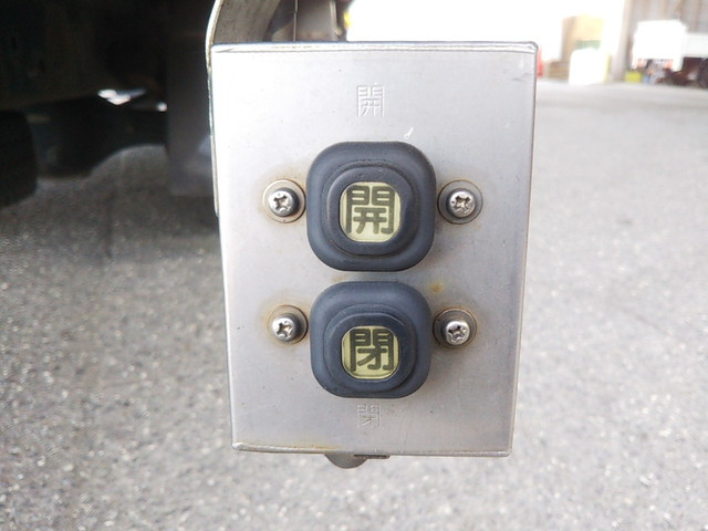 三菱ふそうファイターアルミウイング中型（4t）[写真17]