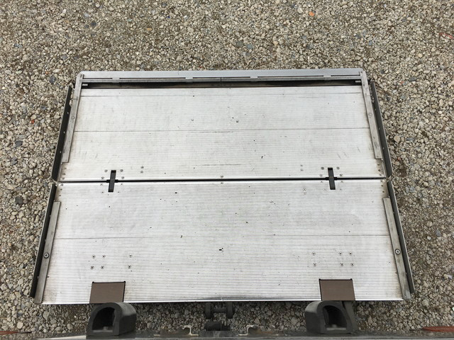 いすゞフォワード冷凍車（冷蔵車）中型（4t）[写真11]