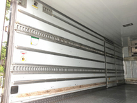 いすゞフォワード冷凍車（冷蔵車）中型（4t）[写真13]