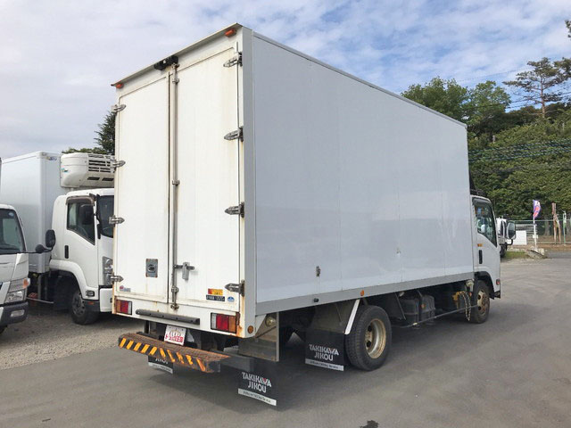 いすゞエルフパネルバン小型（2t・3t）[写真02]
