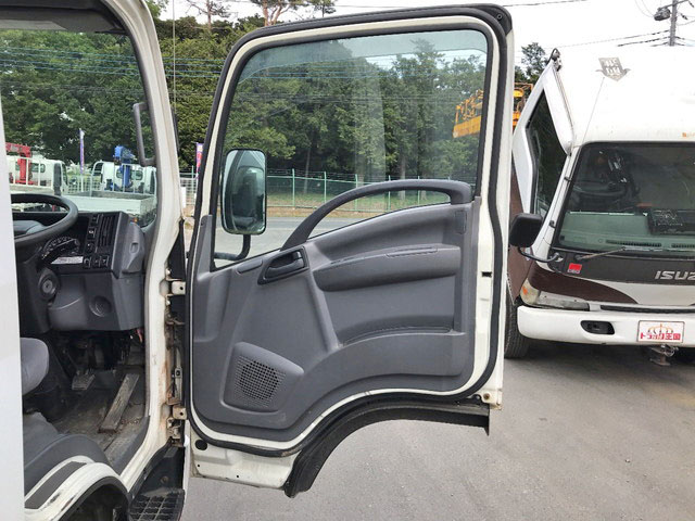 いすゞエルフパネルバン小型（2t・3t）[写真25]