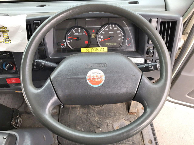 いすゞエルフパネルバン小型（2t・3t）[写真31]