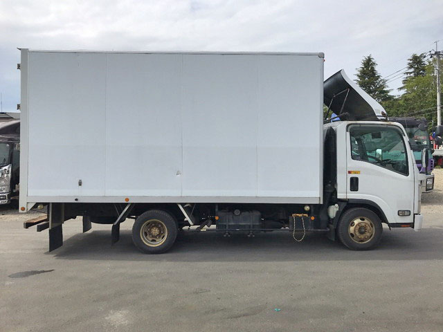 いすゞエルフパネルバン小型（2t・3t）[写真07]