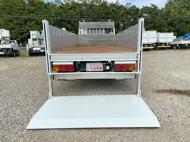 三菱ふそうファイターアルミブロック増トン（6t・8t）[写真10]