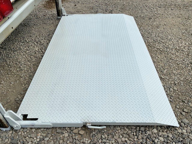 三菱ふそうファイターアルミブロック増トン（6t・8t）[写真11]