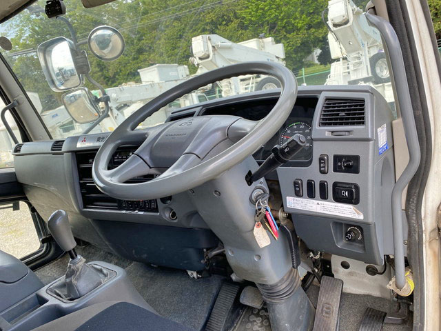 三菱ふそうファイターアルミブロック増トン（6t・8t）[写真32]