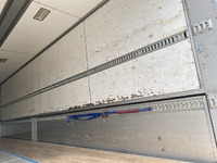 いすゞギガアルミウイング大型（10t）[写真15]