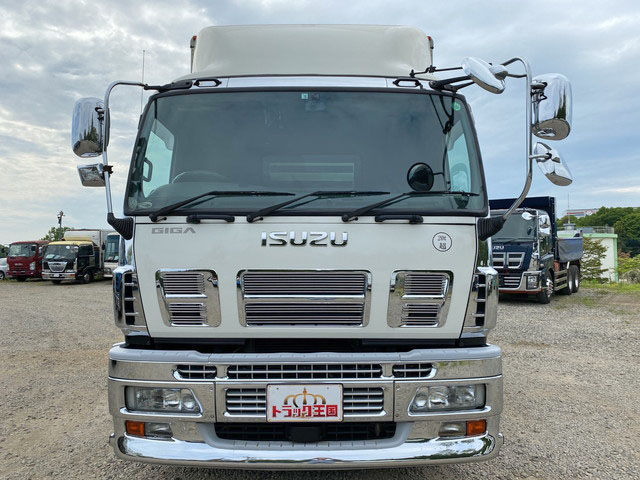 いすゞギガアルミウイング大型（10t）[写真09]