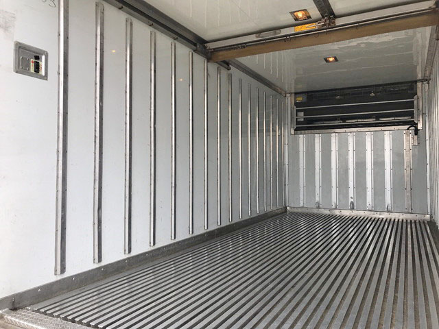 日野デュトロ冷凍車（冷蔵車）小型（2t・3t）[写真13]