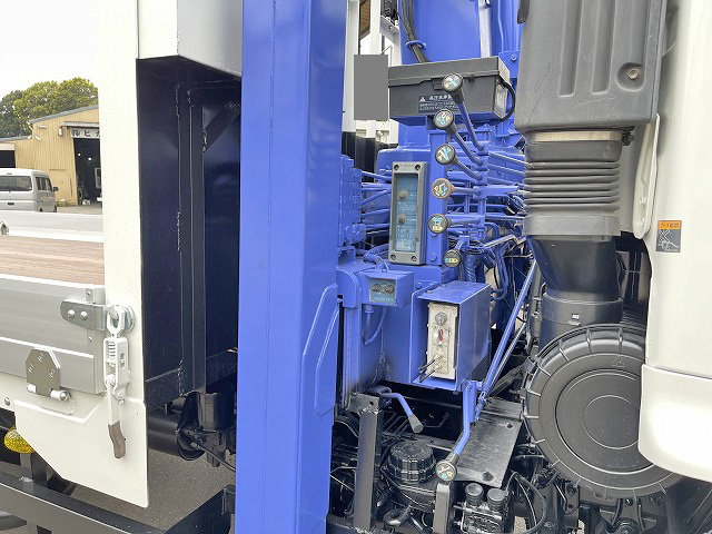 日野レンジャーセルフクレーン4段増トン（6t・8t）[写真20]