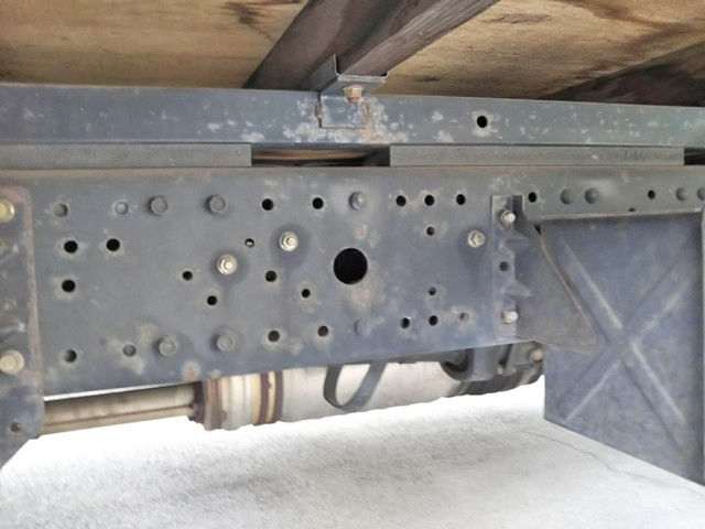 三菱ふそうキャンター平ボディ小型（2t・3t）[写真17]