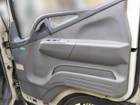 三菱ふそうキャンター平ボディ小型（2t・3t）[写真26]