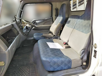 三菱ふそうキャンター平ボディ小型（2t・3t）[写真29]