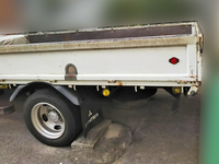 三菱ふそうキャンター平ボディ小型（2t・3t）[写真04]