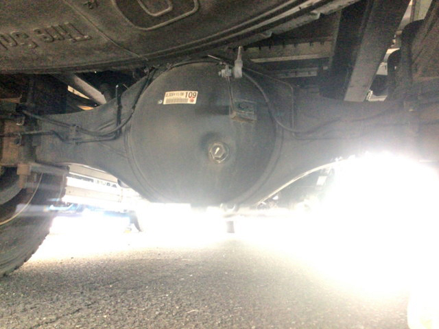 いすゞフォワードアルミウイング中型（4t）[写真11]