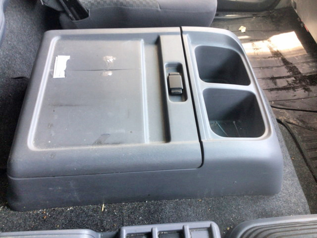 いすゞフォワードアルミウイング中型（4t）[写真24]