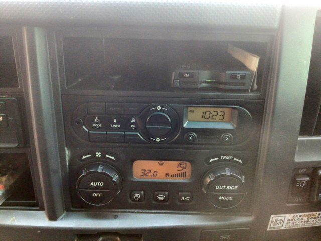 いすゞフォワードアルミウイング中型（4t）[写真25]