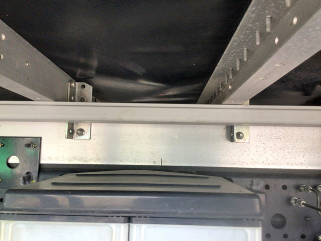 いすゞフォワードアルミウイング中型（4t）[写真11]