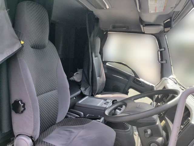 いすゞフォワードアルミウイング中型（4t）[写真22]