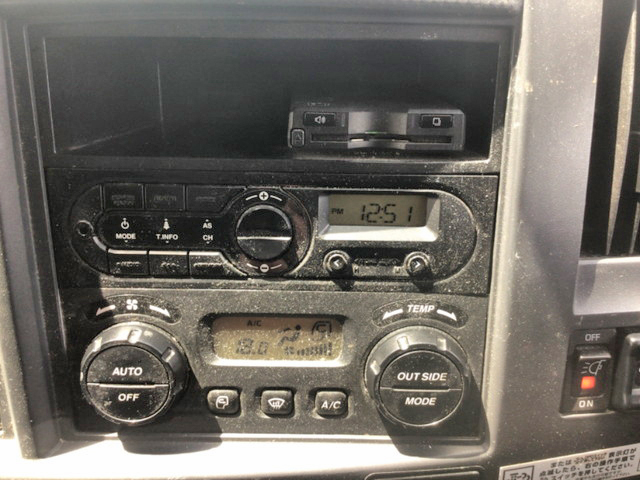 いすゞフォワードアルミウイング中型（4t）[写真31]