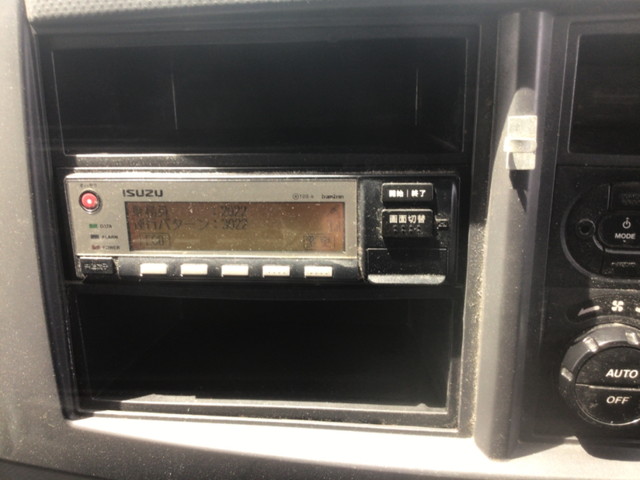 いすゞフォワードアルミウイング中型（4t）[写真32]