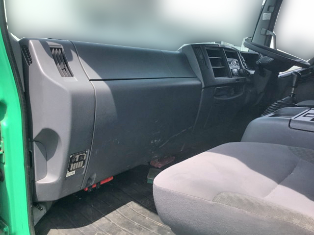 いすゞフォワードアルミウイング中型（4t）[写真17]