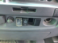 いすゞフォワードアルミウイング中型（4t）[写真24]