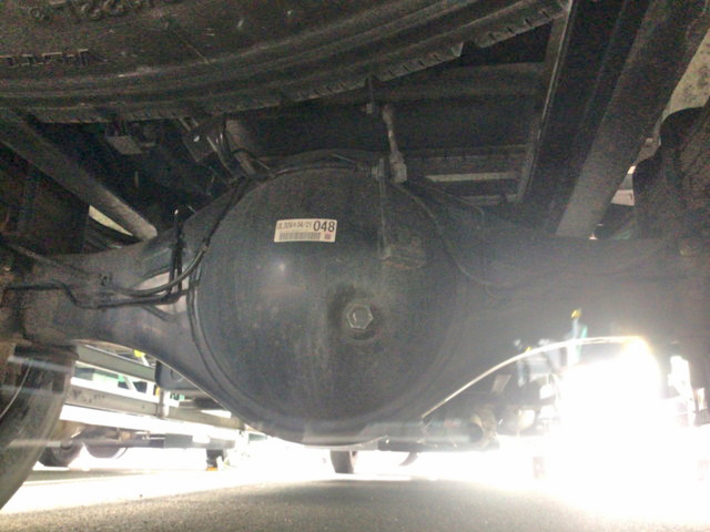 いすゞフォワードアルミウイング中型（4t）[写真09]