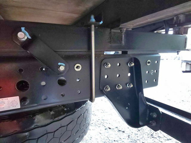 三菱ふそうキャンター平ボディ小型（2t・3t）[写真14]