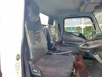 三菱ふそうキャンター平ボディ小型（2t・3t）[写真27]