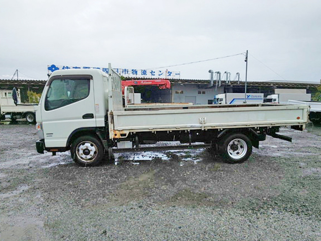 三菱ふそうキャンター平ボディ小型（2t・3t）[写真05]