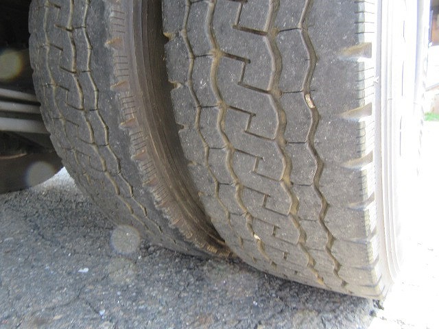 日野デュトロアルミバン小型（2t・3t）[写真11]