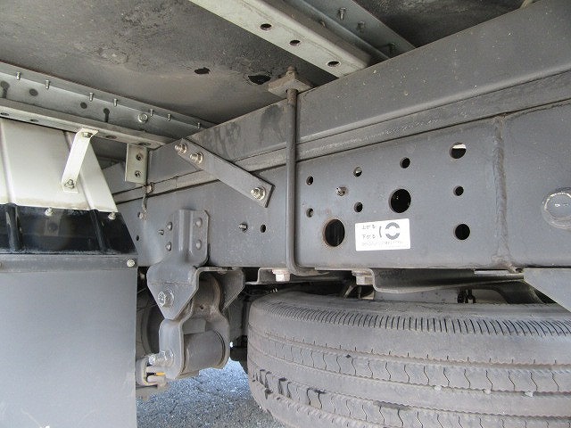 日野デュトロアルミバン小型（2t・3t）[写真08]