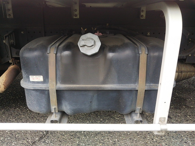 いすゞエルフ冷凍車（冷蔵車）小型（2t・3t）[写真20]