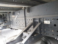 いすゞエルフ冷凍車（冷蔵車）小型（2t・3t）[写真23]