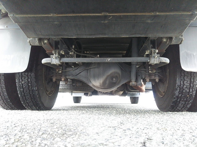 いすゞエルフ冷凍車（冷蔵車）小型（2t・3t）[写真26]