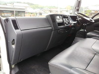 いすゞエルフ冷凍車（冷蔵車）小型（2t・3t）[写真31]