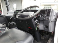 いすゞエルフ冷凍車（冷蔵車）小型（2t・3t）[写真32]