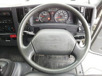 いすゞエルフ冷凍車（冷蔵車）小型（2t・3t）[写真34]