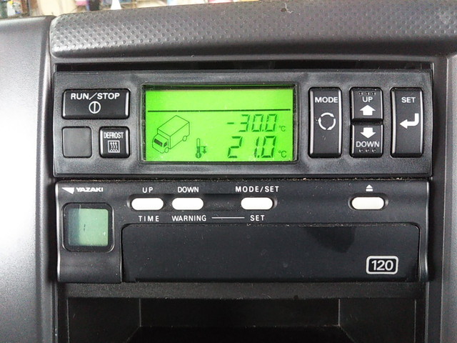 いすゞエルフ冷凍車（冷蔵車）小型（2t・3t）[写真37]