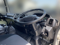 日野レンジャー幌ウイング中型（4t）[写真12]