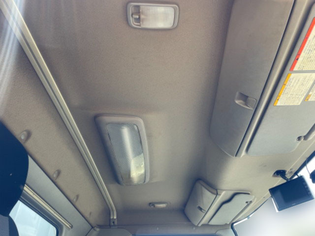 日野レンジャー幌ウイング中型（4t）[写真13]