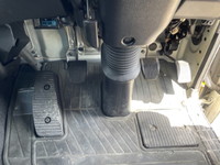 日野レンジャー幌ウイング中型（4t）[写真16]